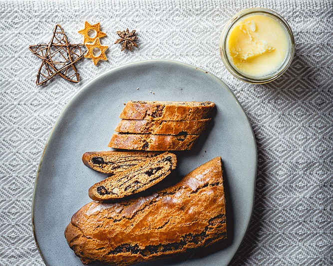 Recept na vynikajúci perníkový závin plnený slivkovým lekvárom