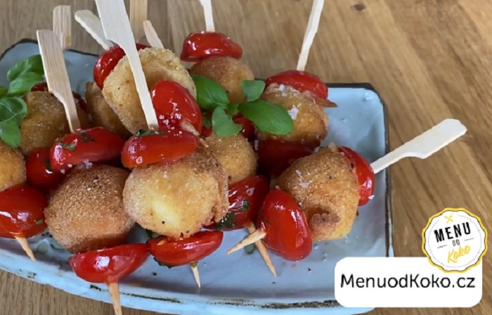 Netradičné očká: Vyprážané baby mozzarella s cherry paradajkami