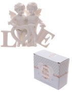 Párik anjelov s nápisom LOVE