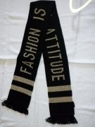 Pekný trendy šál Hallhuber