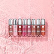 Ošetrujúci lesk na pery s peptidmi