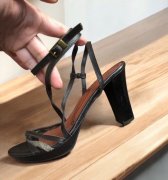 kožené sandálky MANGO