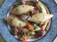 Cestoviny s kuracimi pecienkami a bylinkami