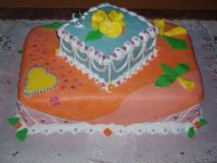 Prvý pokus o svadobnú tortu.