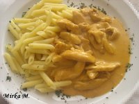 Kuracie nudličky s omáčkou z taveného syra