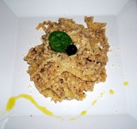 Fettuccine s olivovo -mandľovou omáčkou