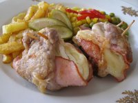 Panenka so šunkou a syrom
