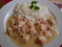 Kuracie prsia so slaninou s jazmínovou ryžou